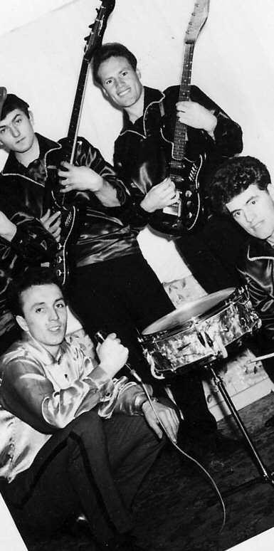 Bros Scarlett Burns G